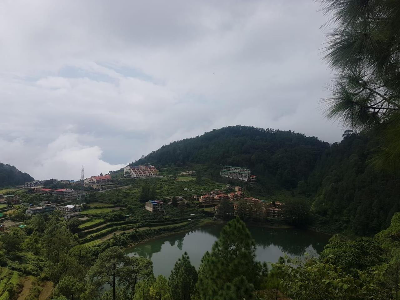 Oyo 23298 Hotel Uttaranchal Inn Нейнитал Екстериор снимка